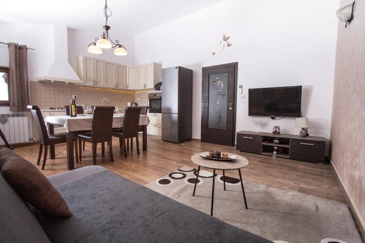 Apartman Lucija Apartamento Vižinada Exterior foto
